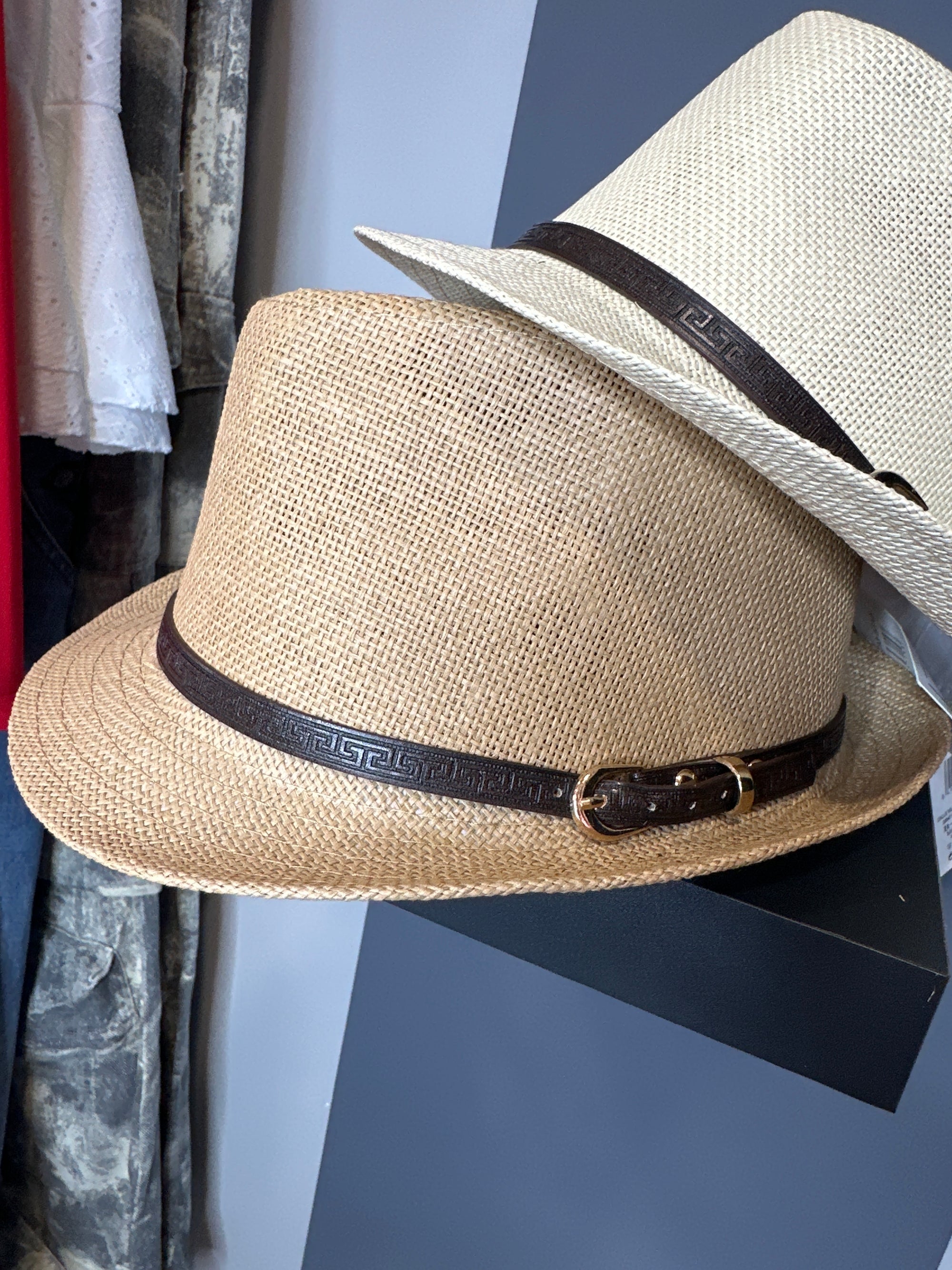 Sombrero versa