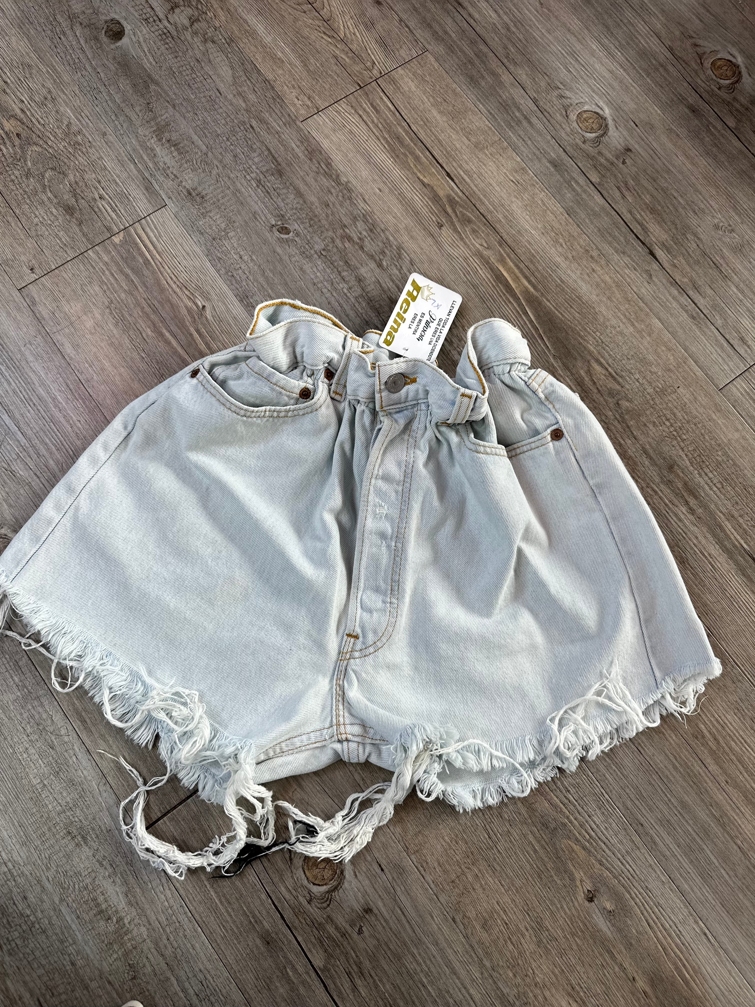 Short talla M LEVIS VINTAGE