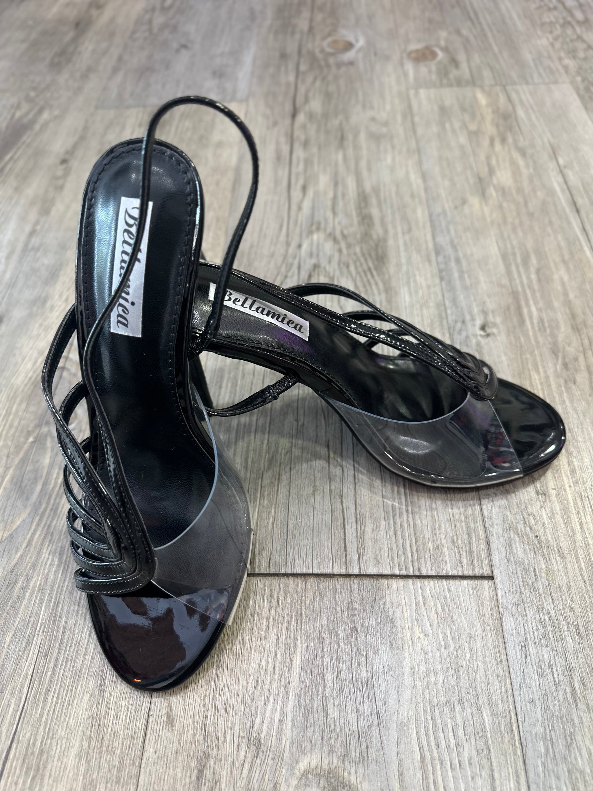 Sandalias tacón difernt shoot