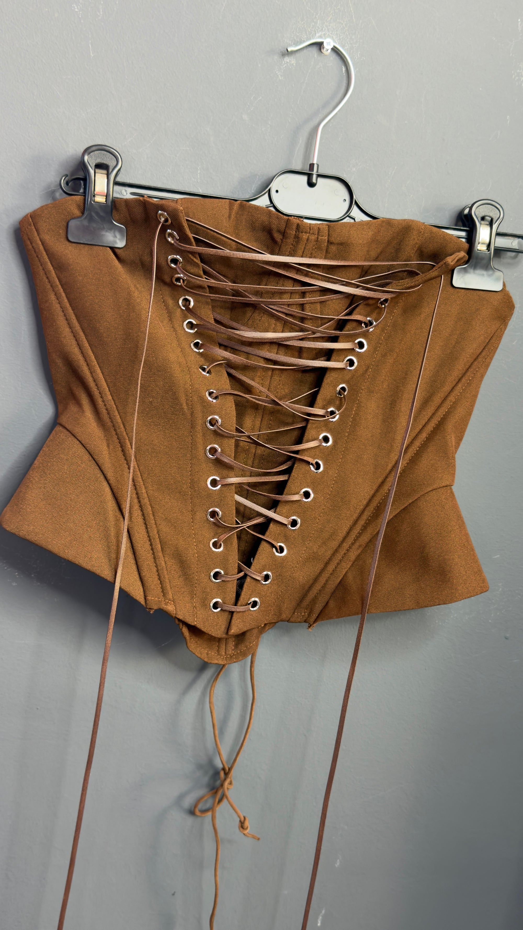Corset bomba de relojería
