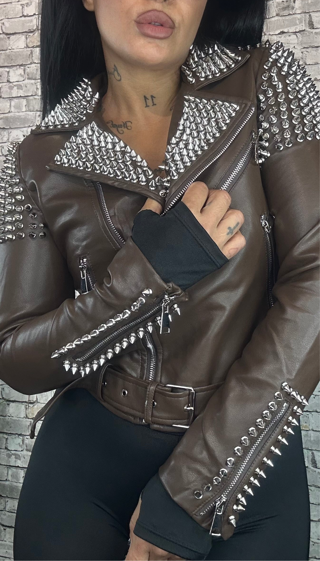 Cazadora Queen of Spikes