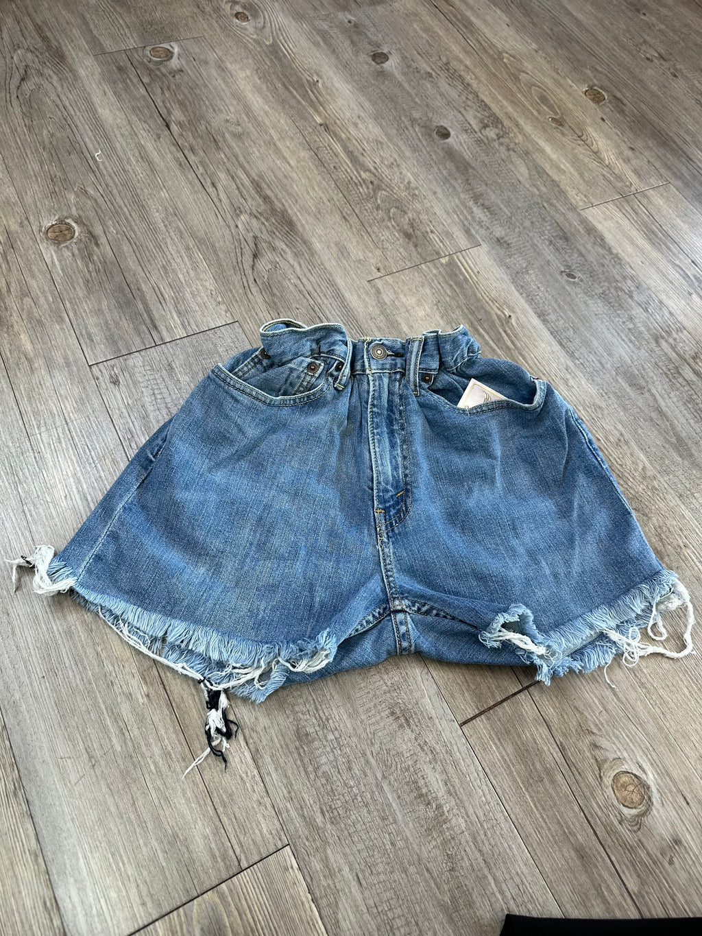 Xs   025