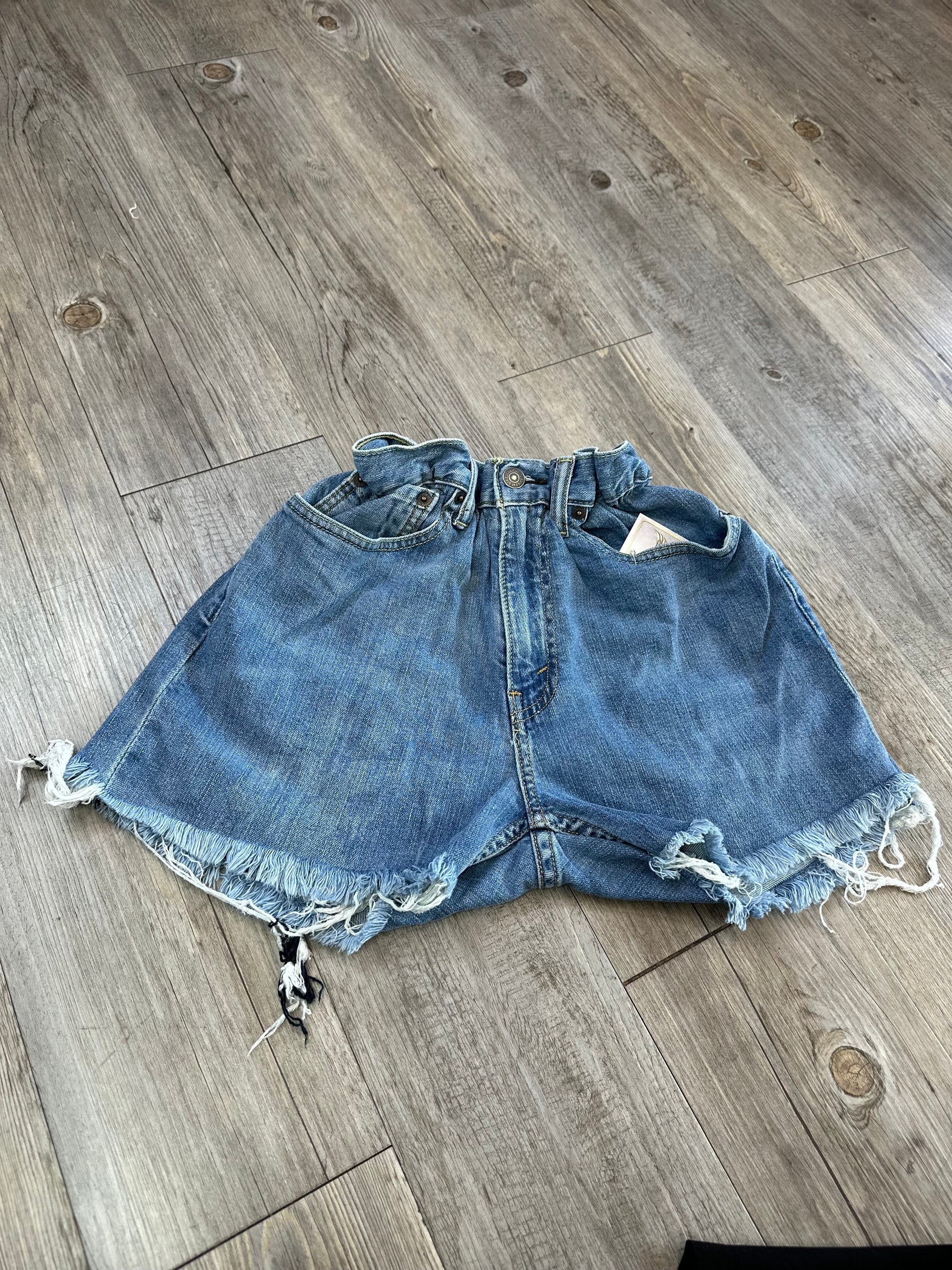 Xs   025