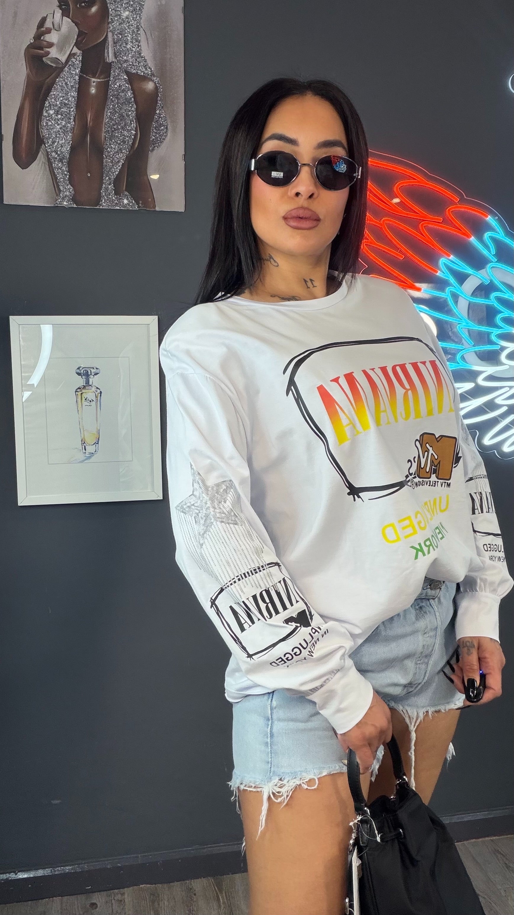 Camiseta NIRVANA OVER SIZE hombreras