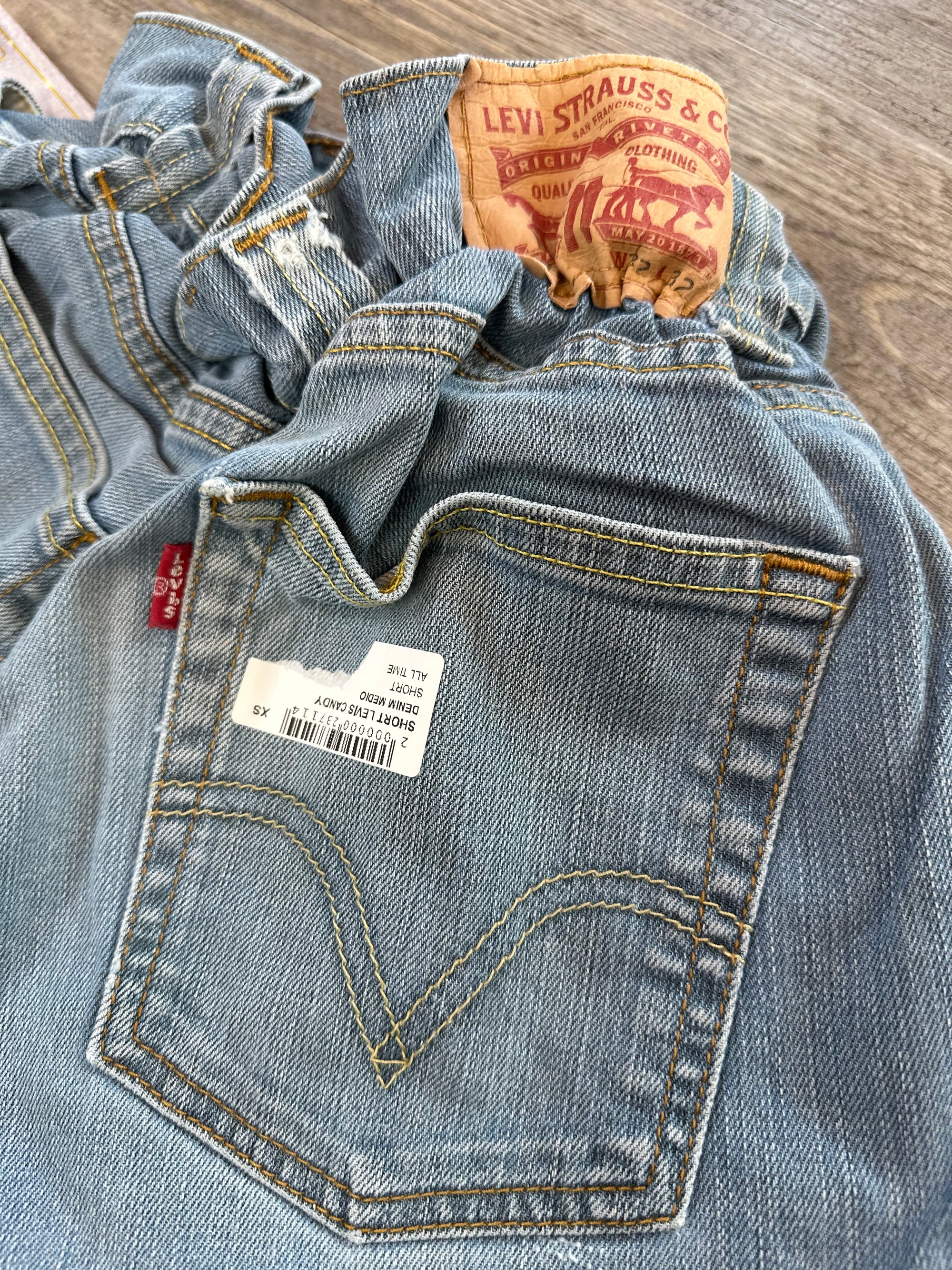 XS   06