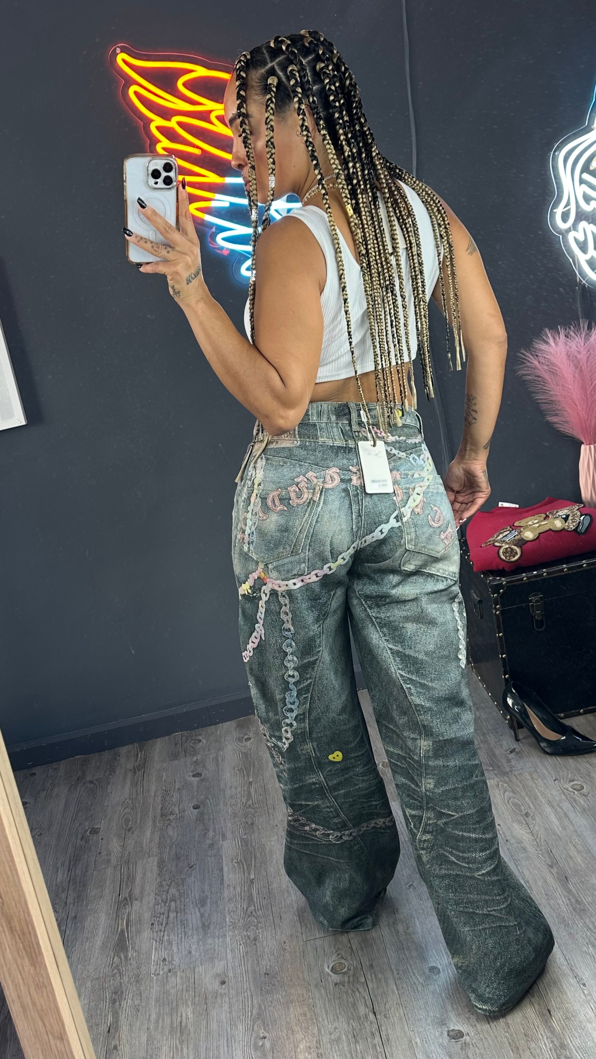Jeans efecto desgastado tipo Y2K