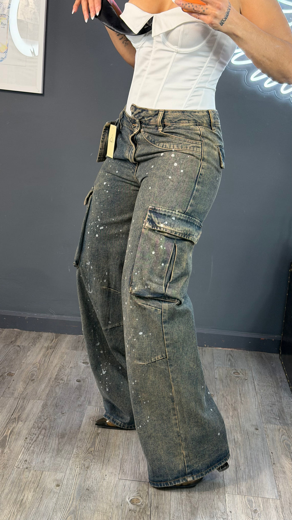 Cargo manchado botón asimétrico