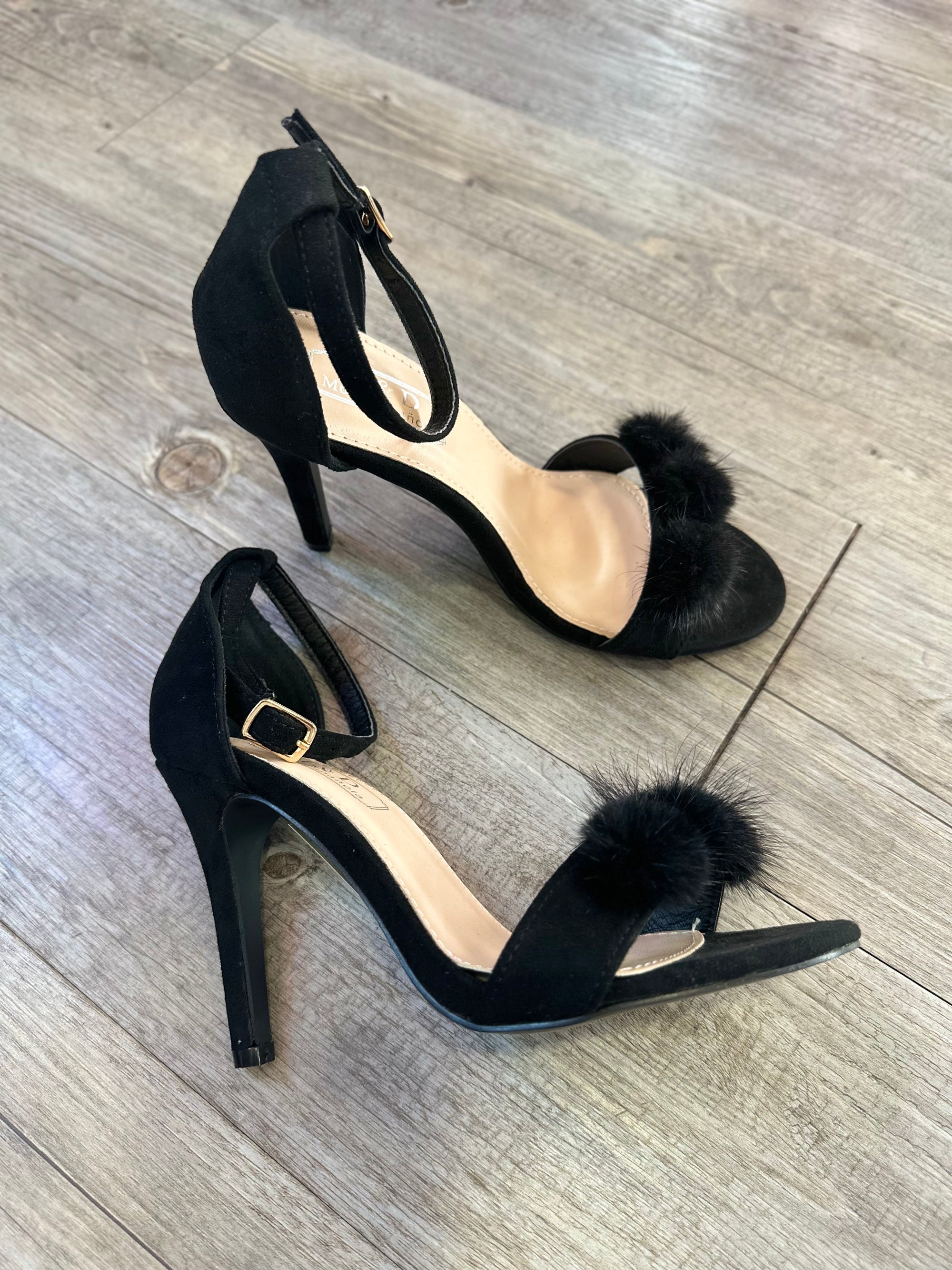 Sandalias pompón