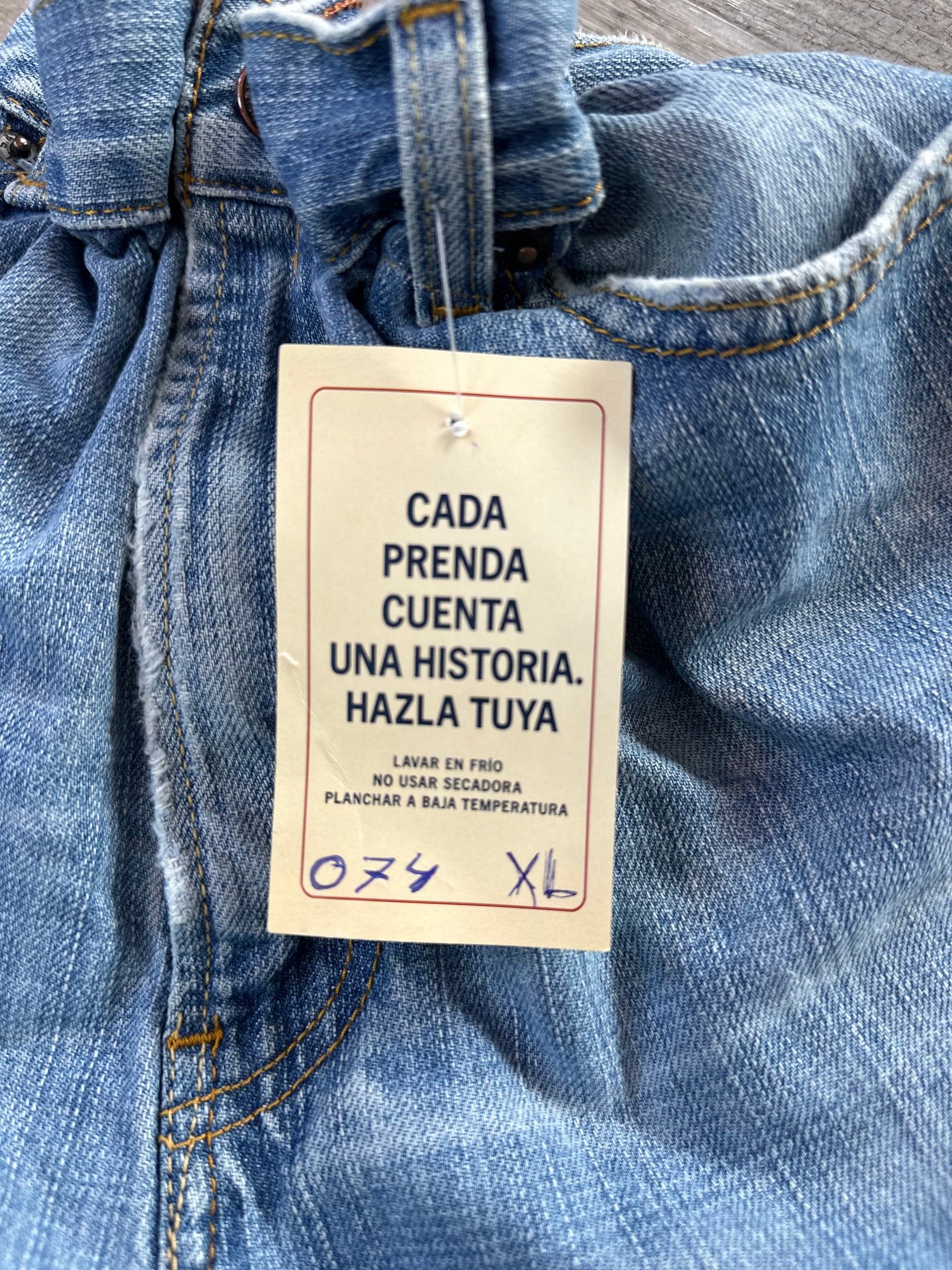 XL. 074