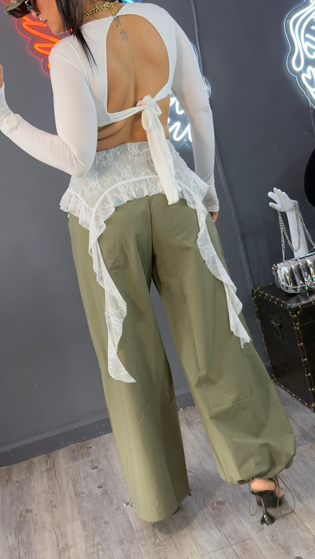 Pantalón Impermeable, detalle, encaje