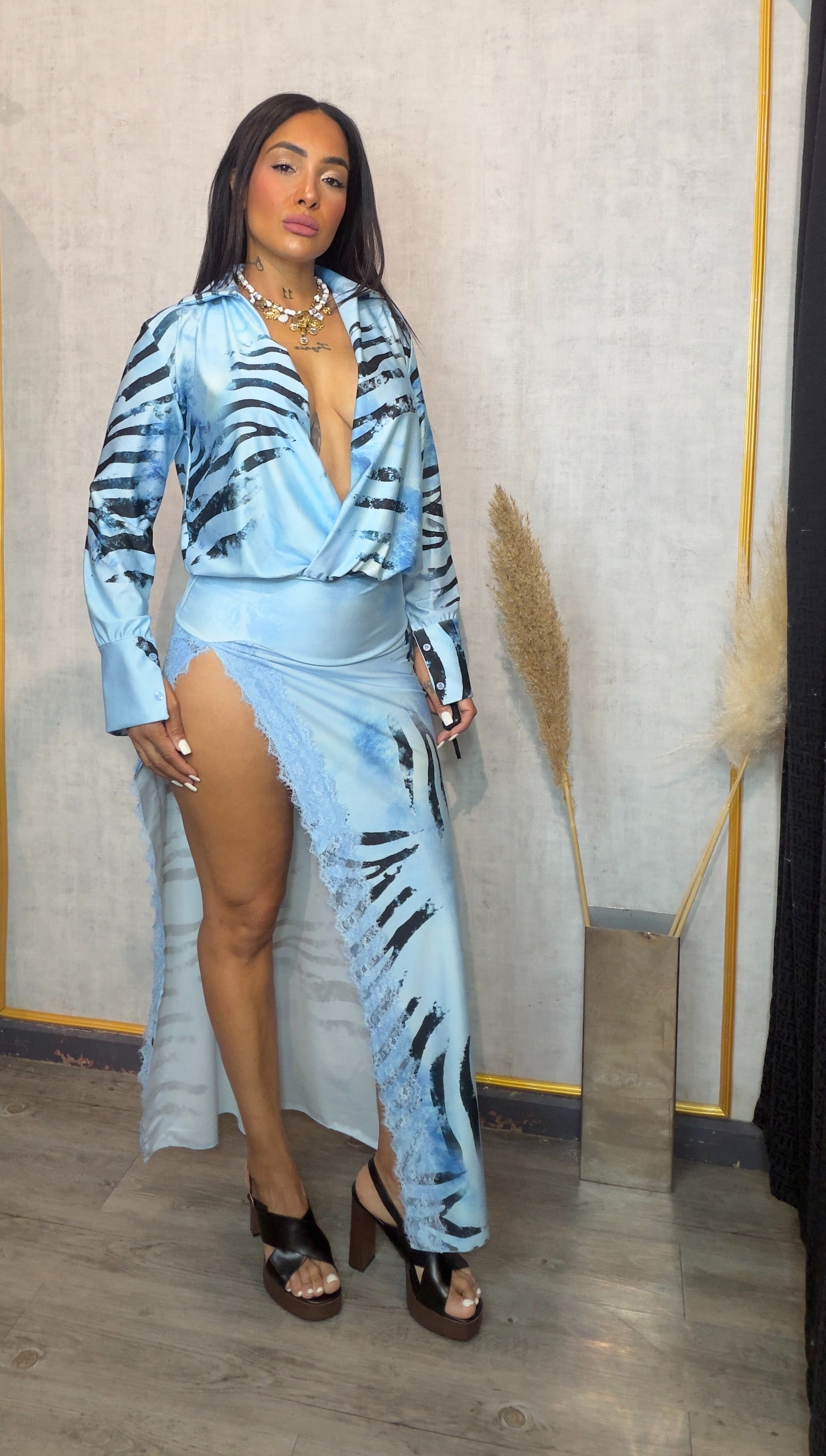 Ves vestido premium, reina mora