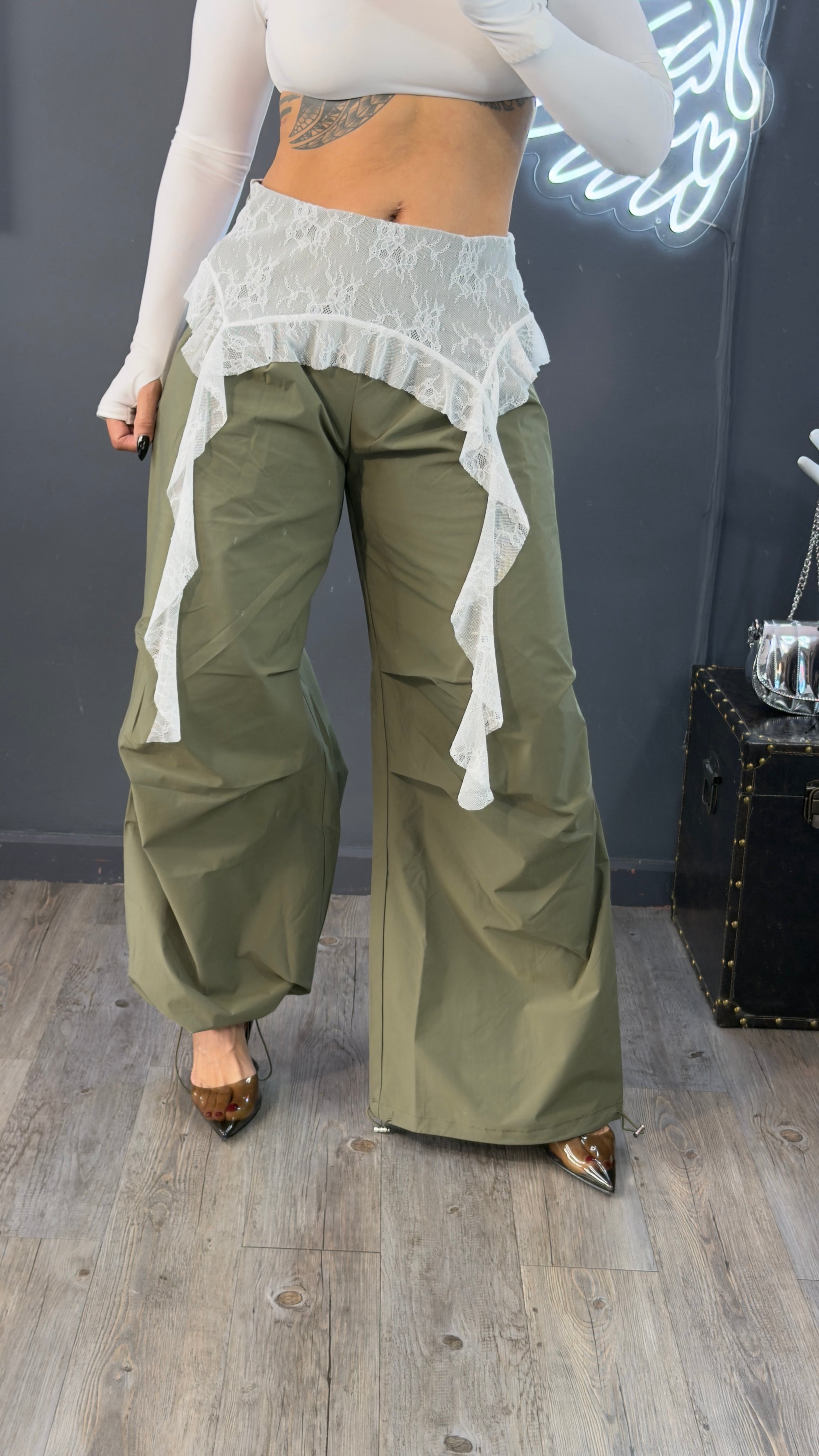 Pantalón Impermeable, detalle, encaje