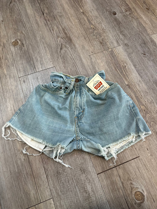 044 XS