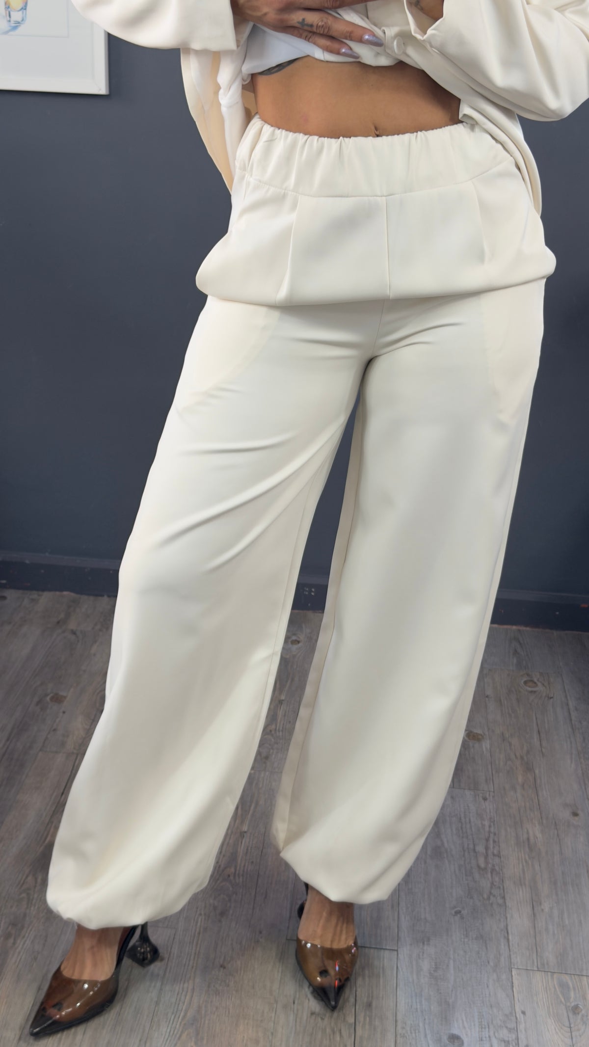 Traje violeta