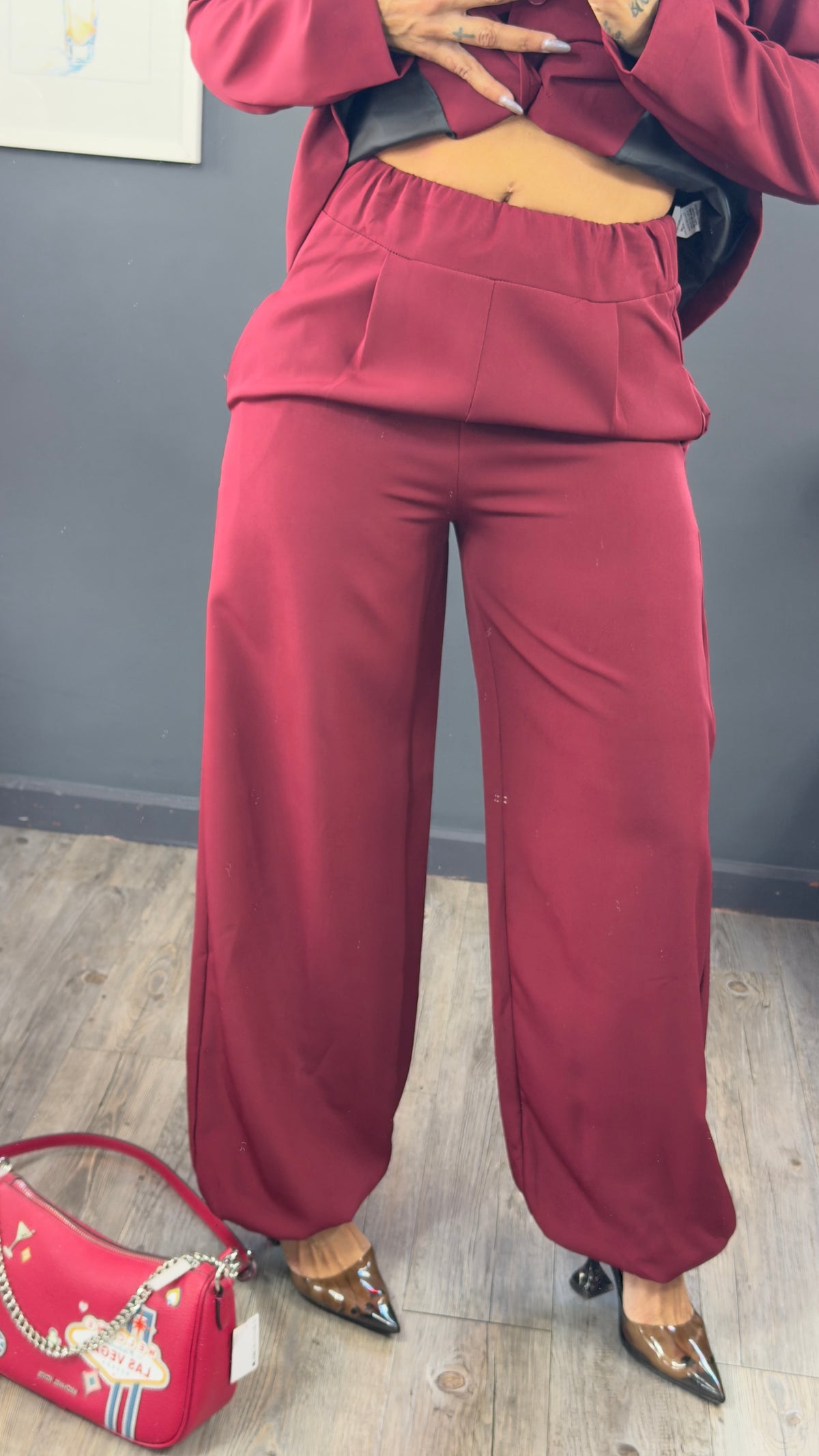 Traje violeta