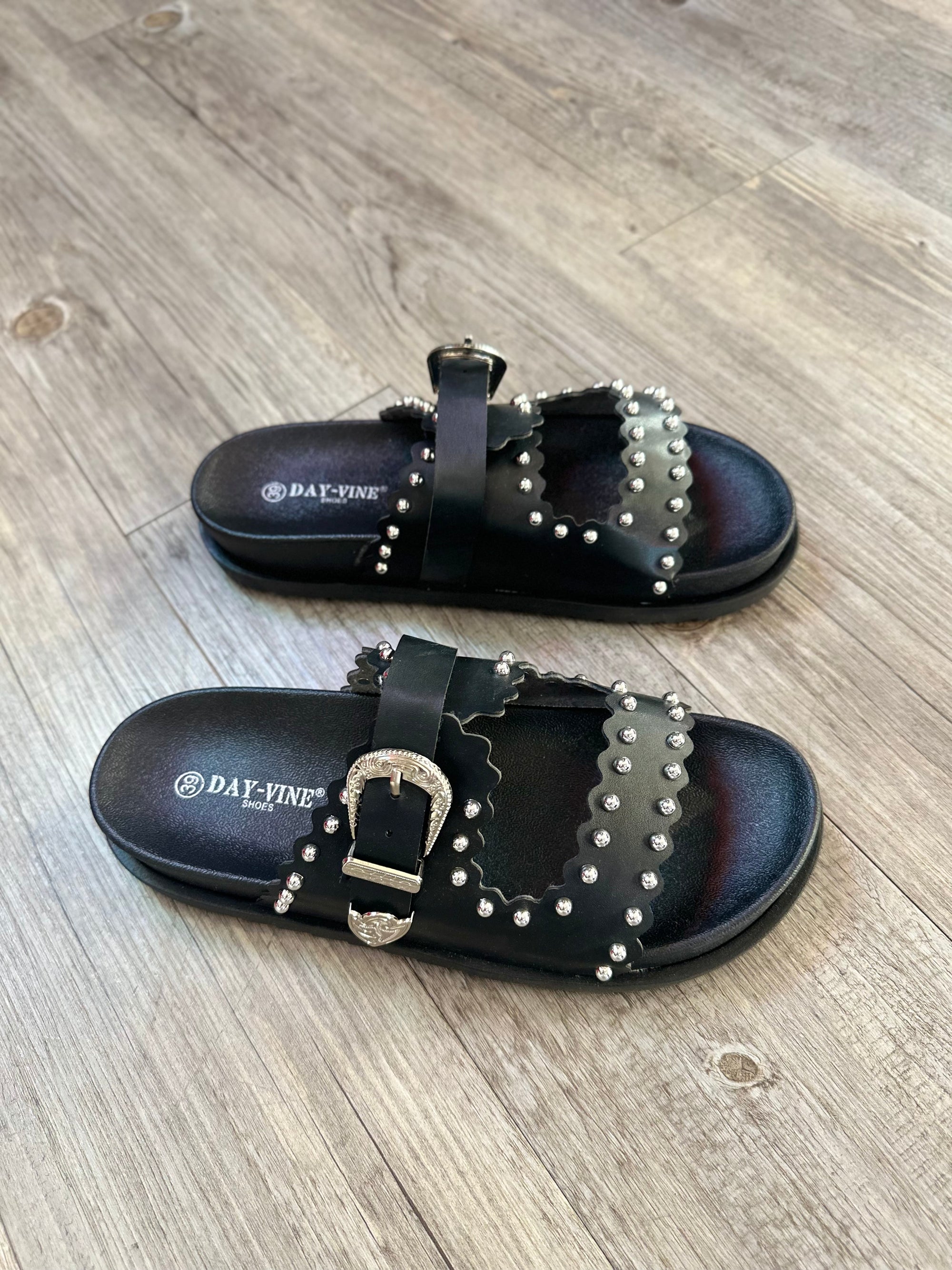 Sandalias romana show