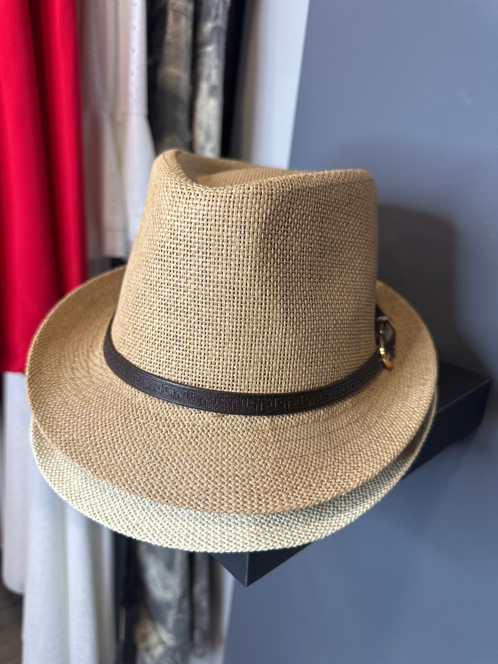Sombrero versa