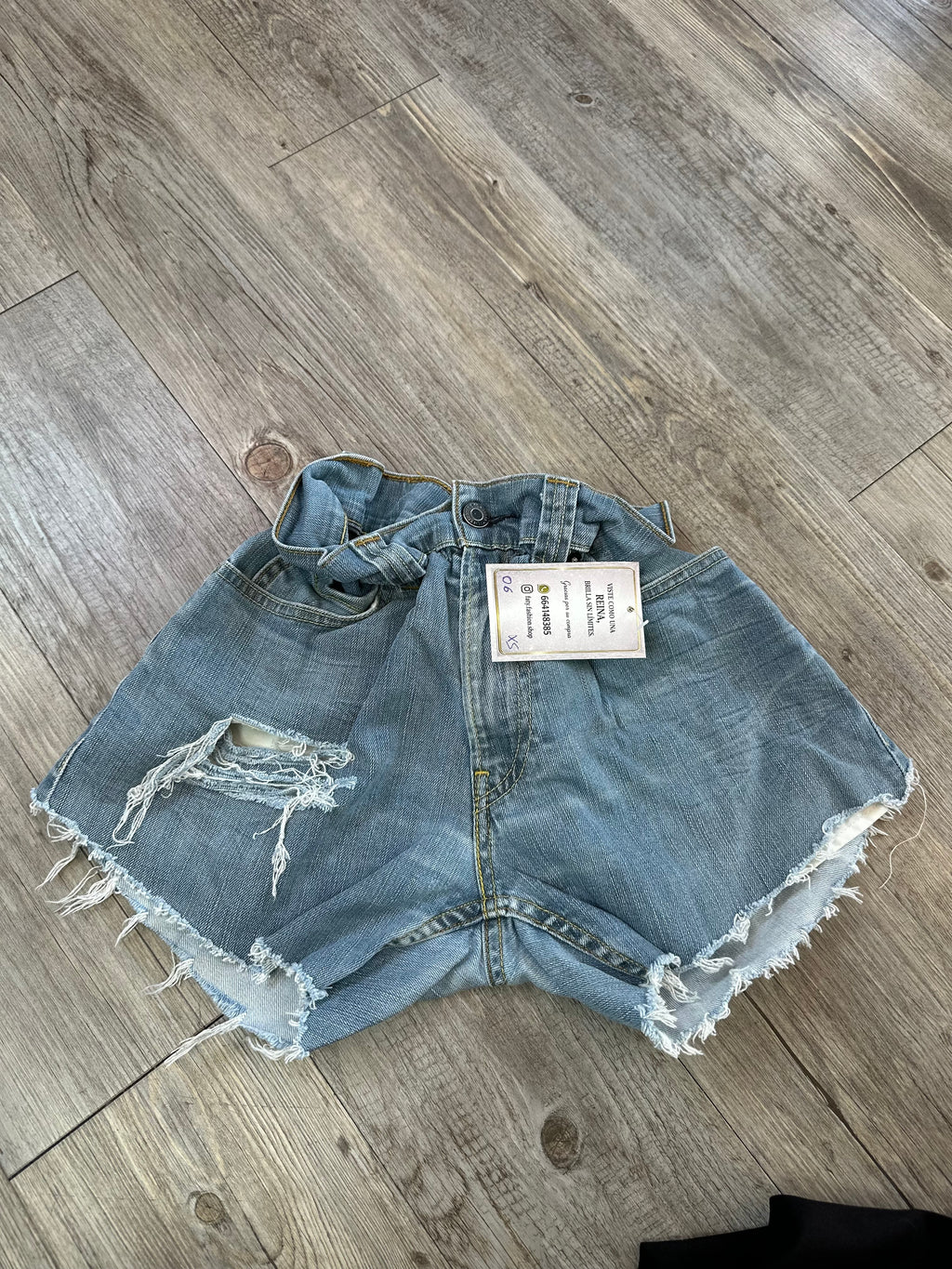 XS   06