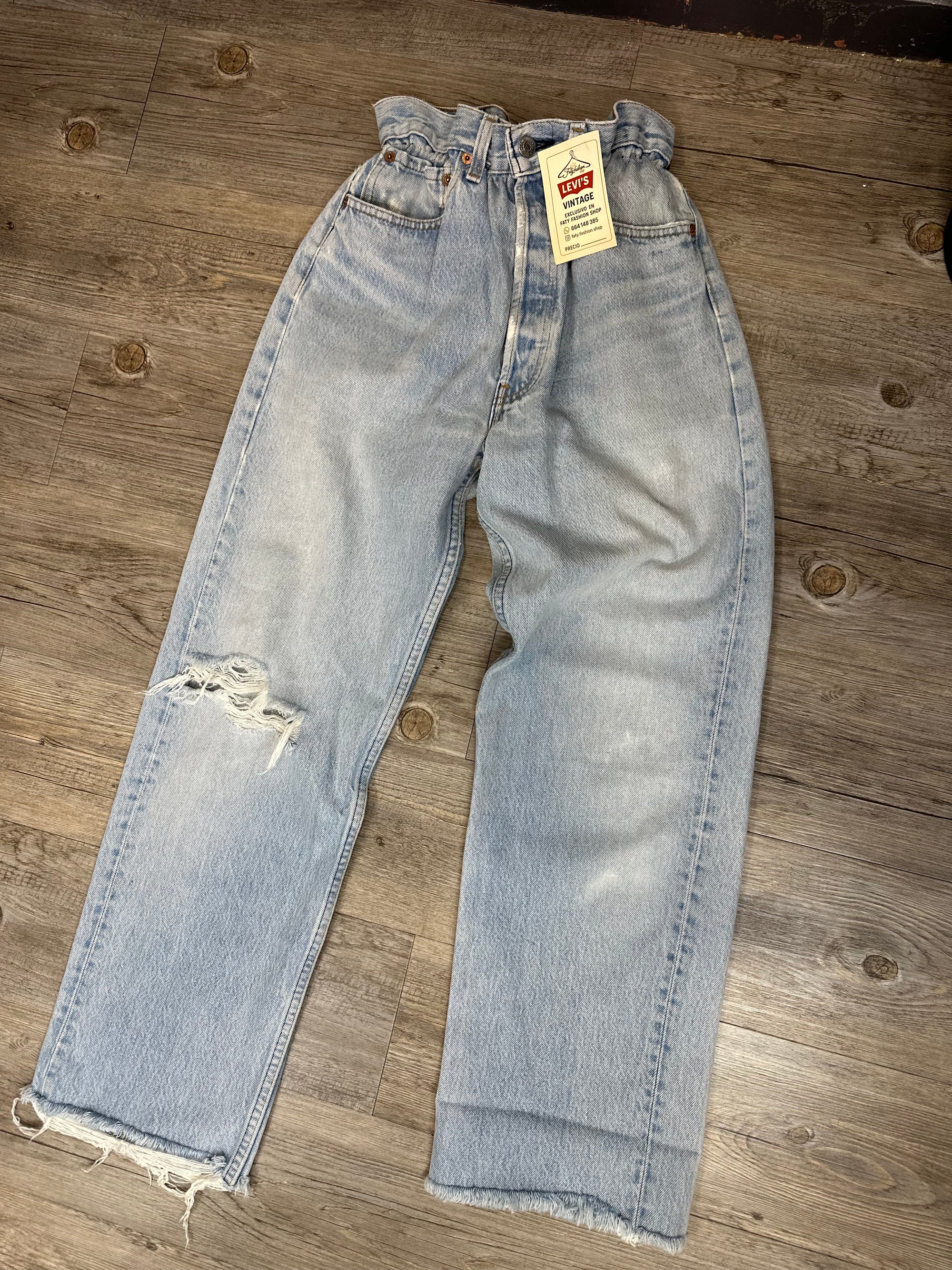 Jeans Levis candy claro  S/M 011