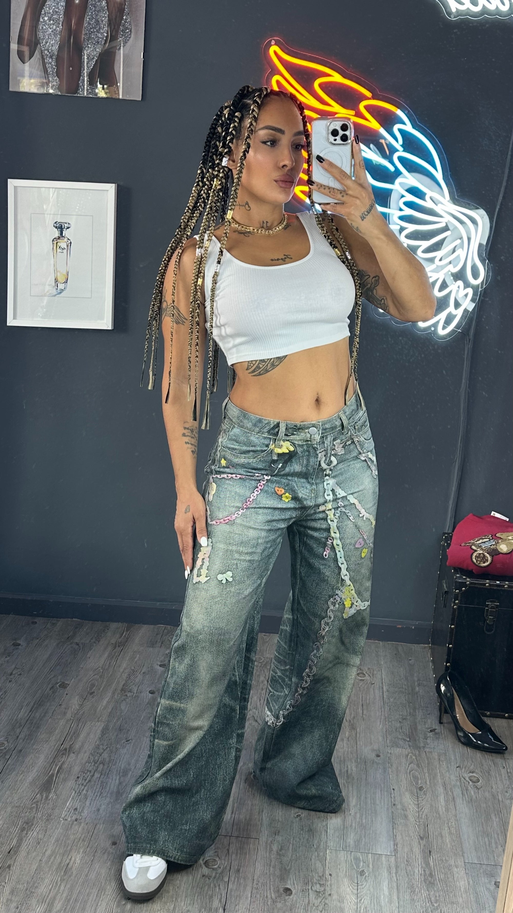 Jeans efecto desgastado tipo Y2K