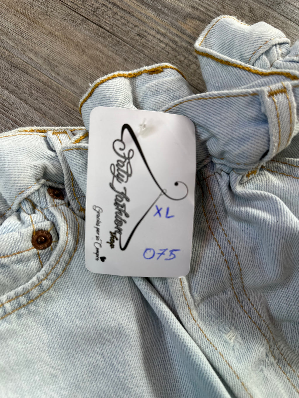 XL  075
