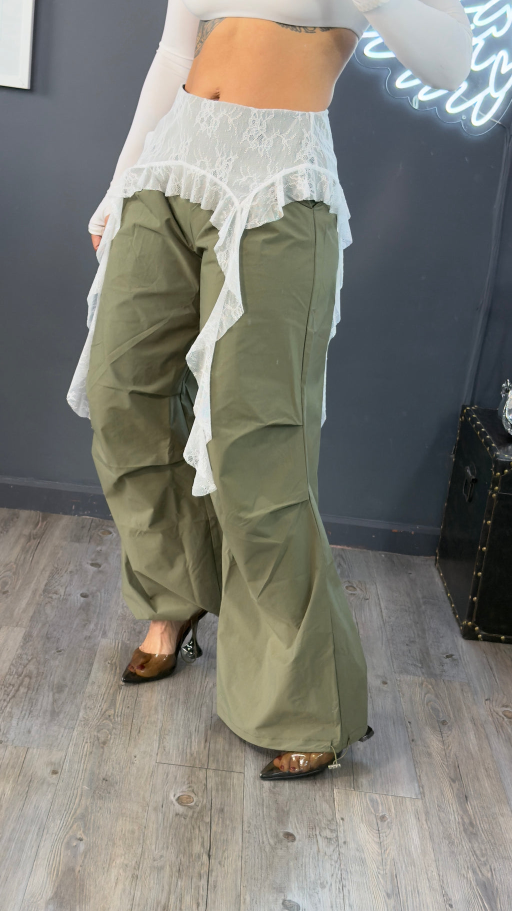 Pantalón Impermeable, detalle, encaje