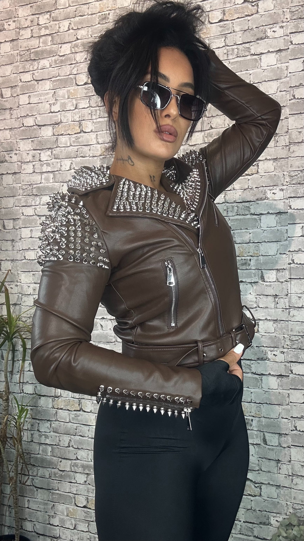 Cazadora Queen of Spikes