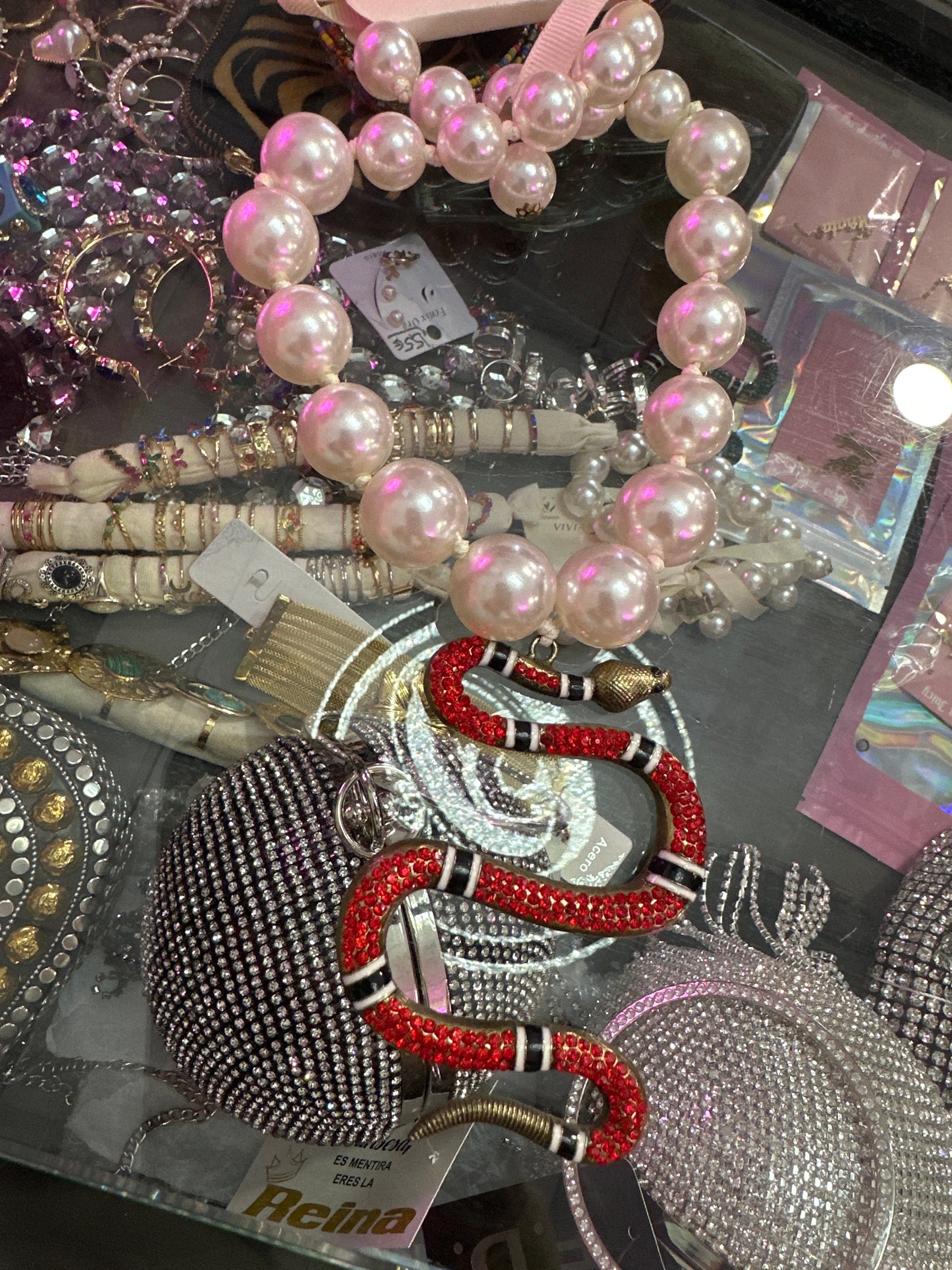 Collar perlas serpiente