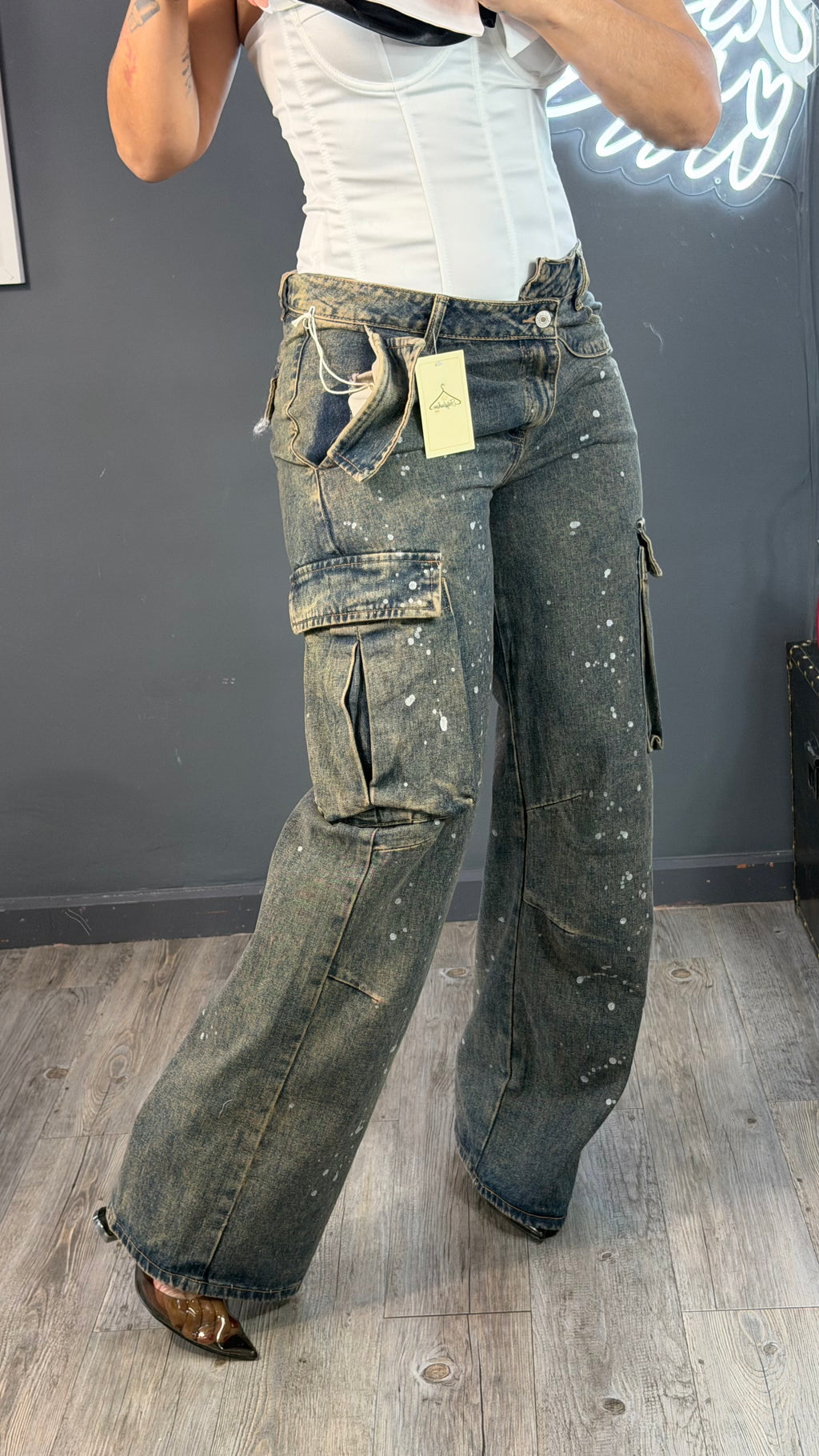 Cargo manchado botón asimétrico