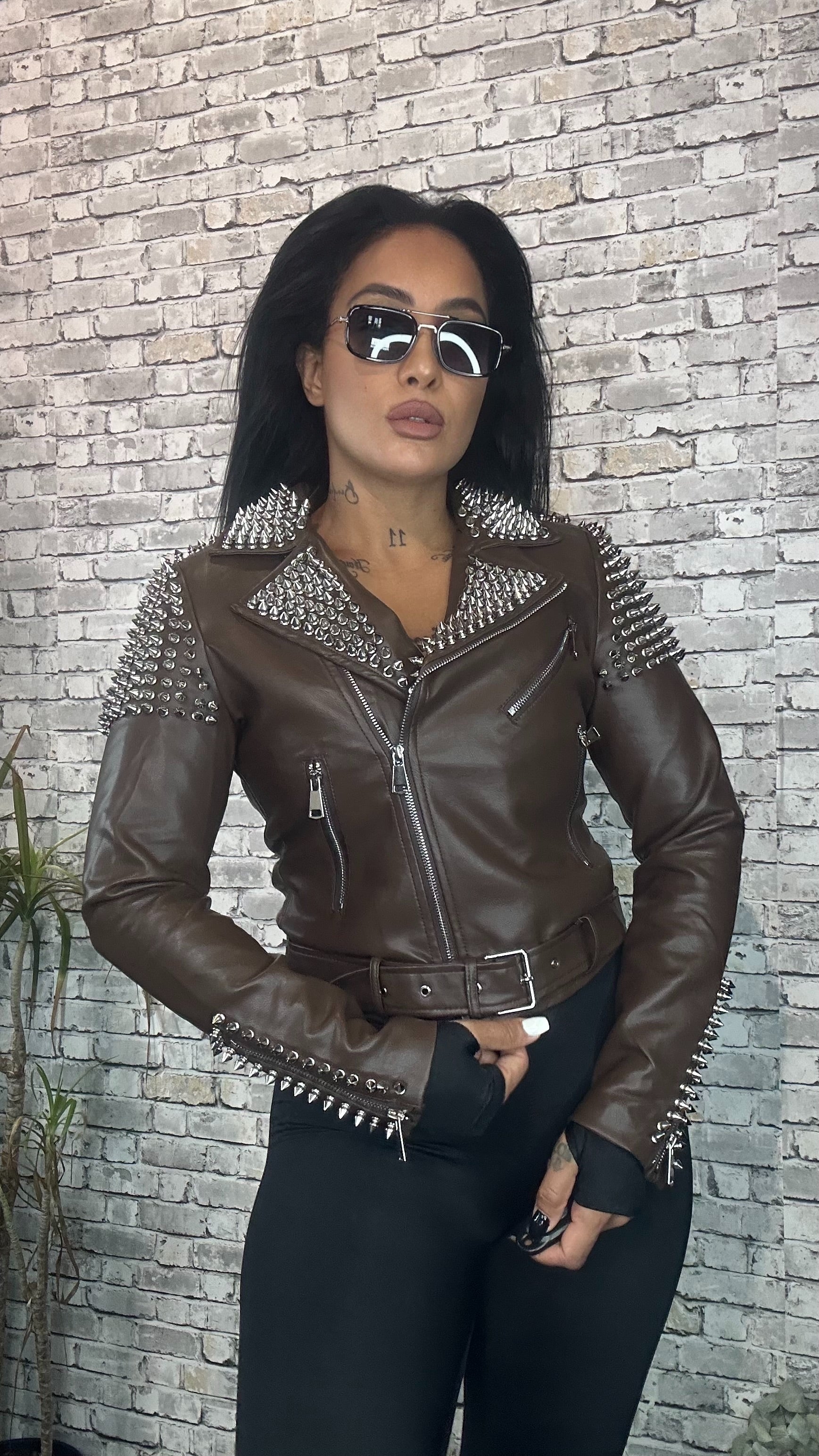 Cazadora Queen of Spikes