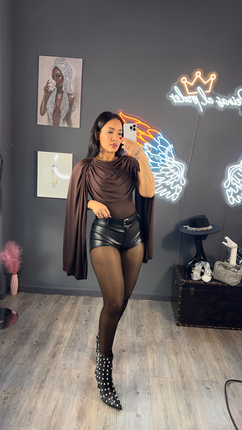 Shorts poli piel cinturón