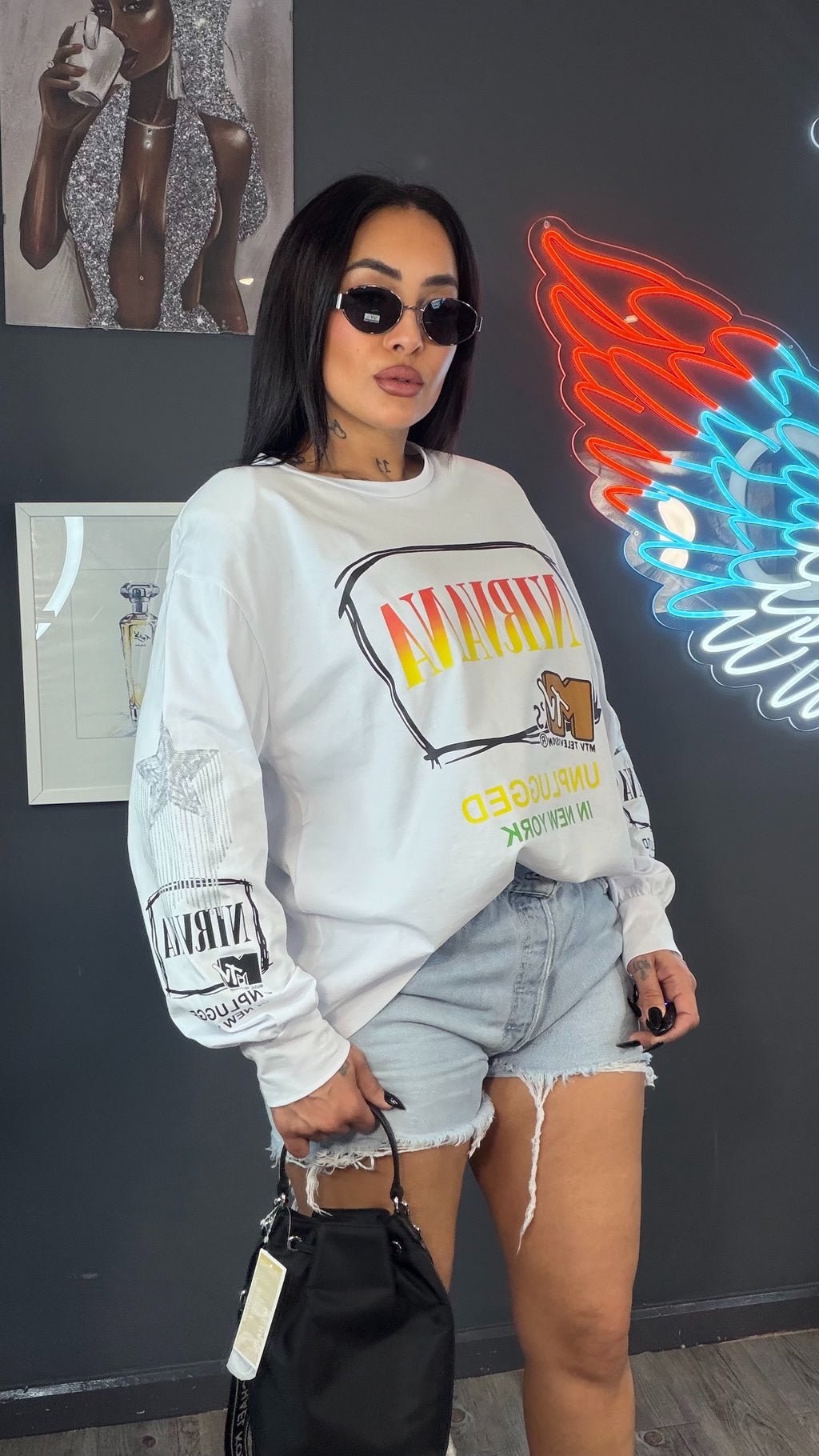 Camiseta NIRVANA OVER SIZE hombreras
