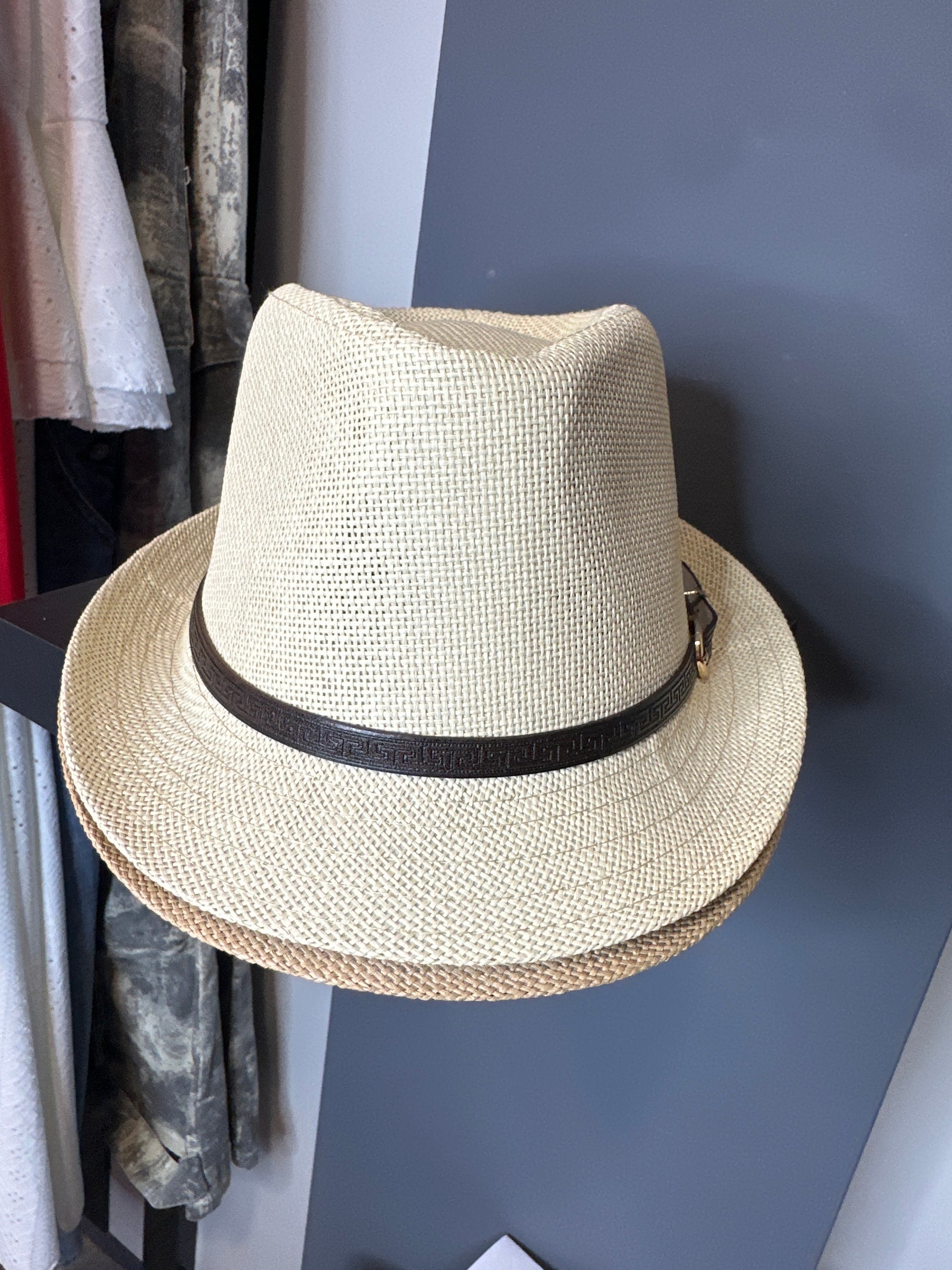 Sombrero versa