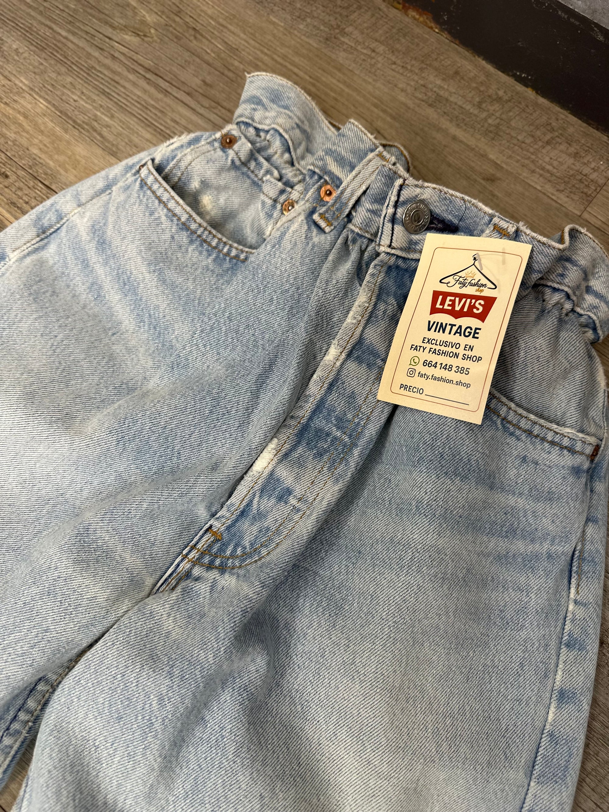 Jeans Levis candy claro  S/M 011