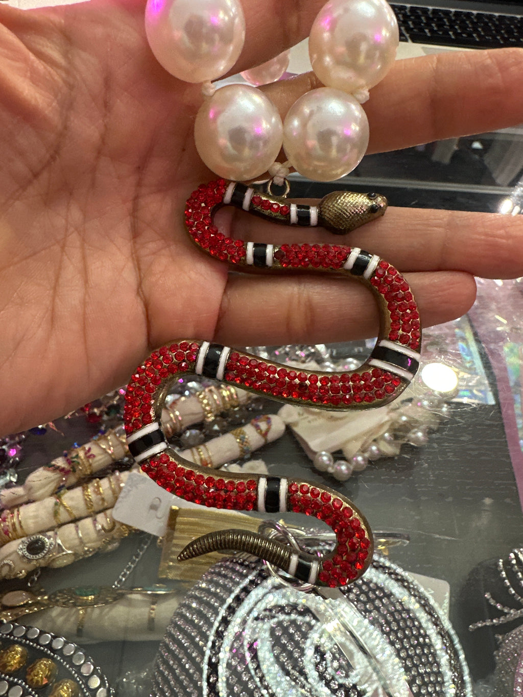 Collar perlas serpiente