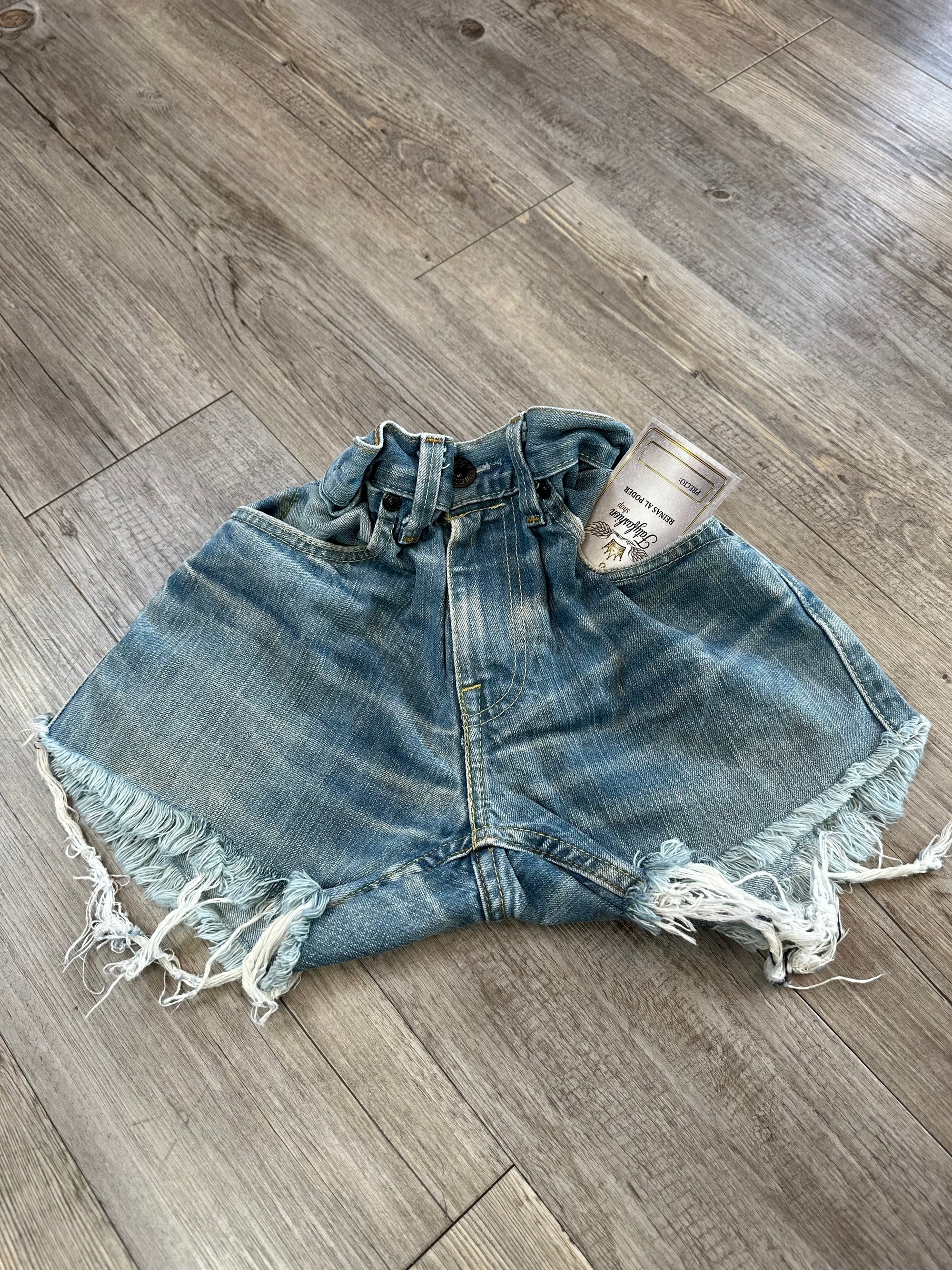 XS  024