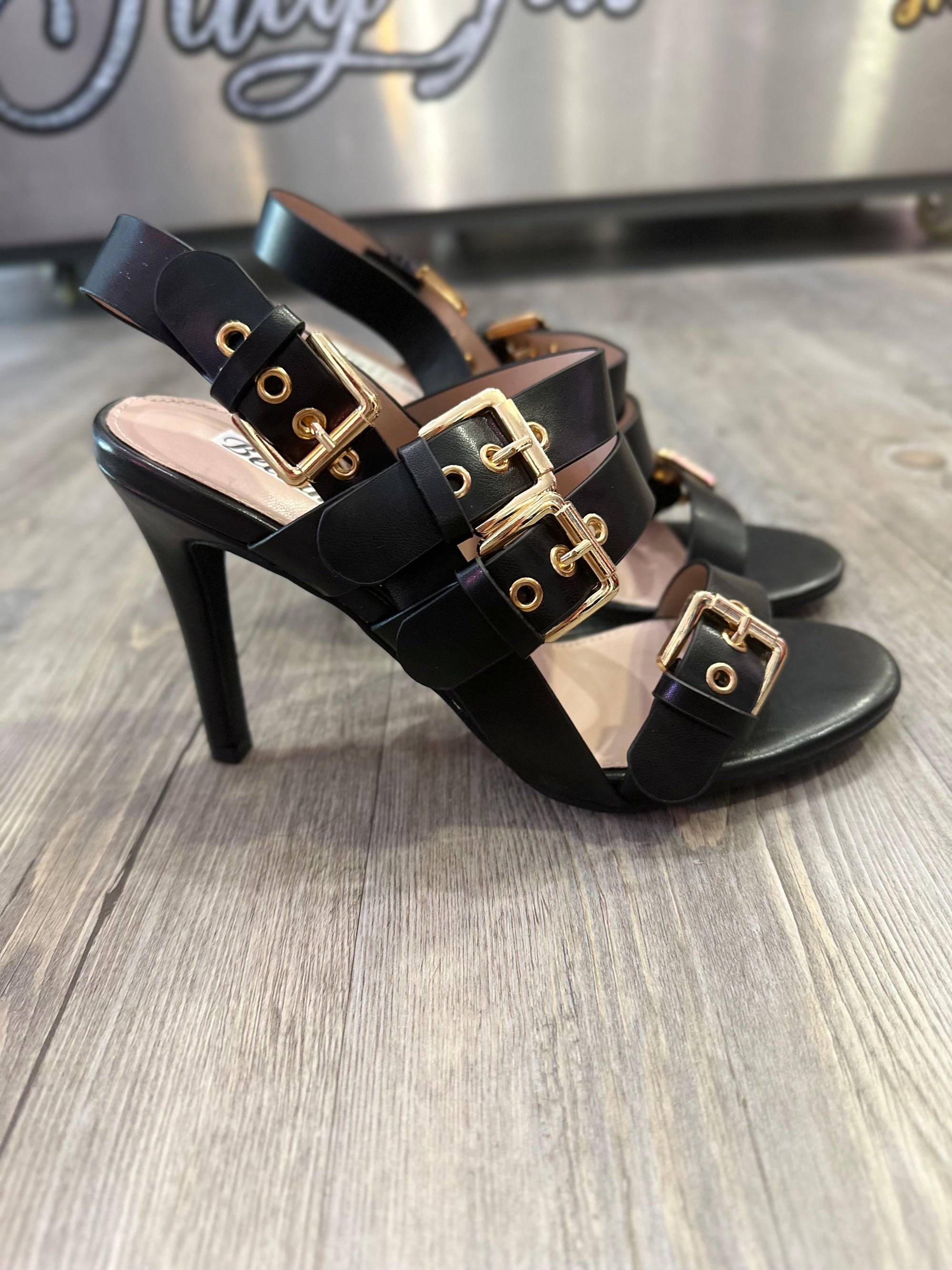 Sandalias hebillas doradas Maxi